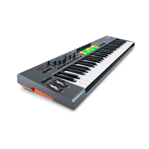 Novation Launchkey 61 фото 2