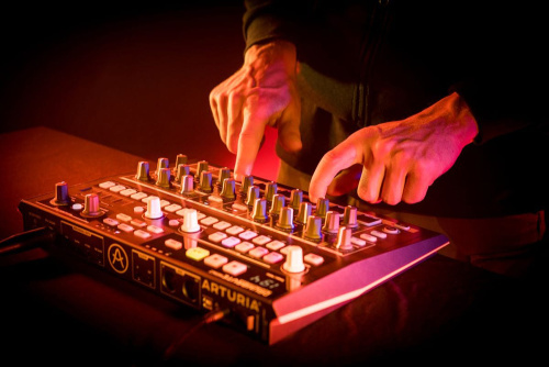 Arturia DrumBrute Impact фото 4
